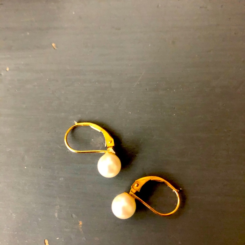 Drop down pearl earrings
